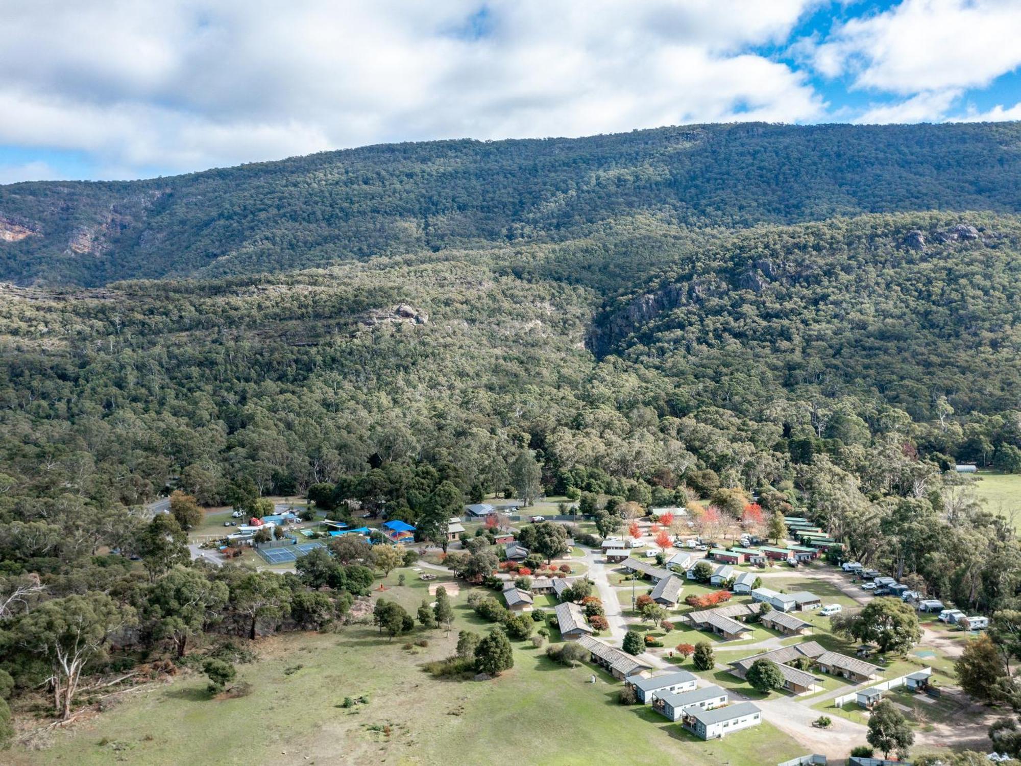 Hotel Nrma Halls Gap Holiday Park Exterior foto